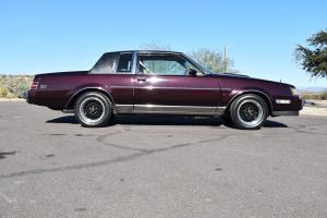 Buick Regal Limited Turbo T-Type on GNX Wheels 1987 года 